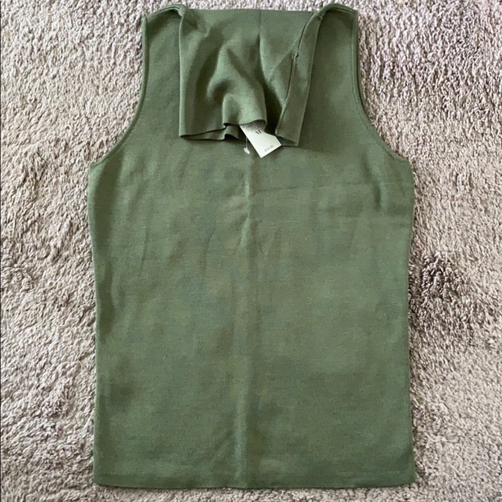 Sleeveless Cowl Shell